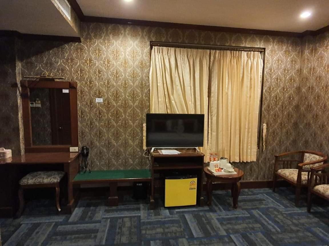 โรงแรมสอบัณฑิต ปากเซ ภายนอก รูปภาพ